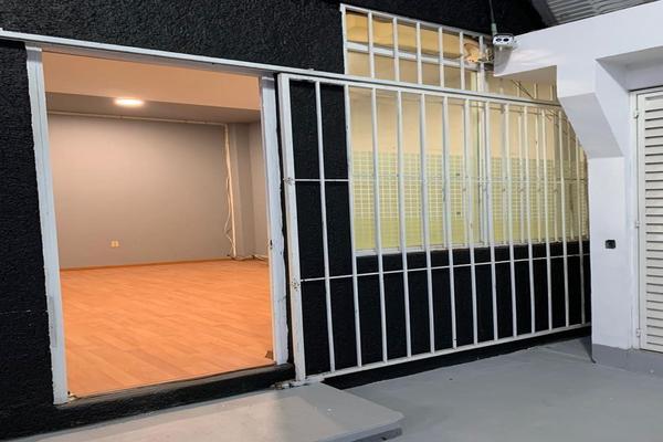 Foto de inmueble en 16 de septiembre, Col. Llano Grande C.P. 52148, Metepec