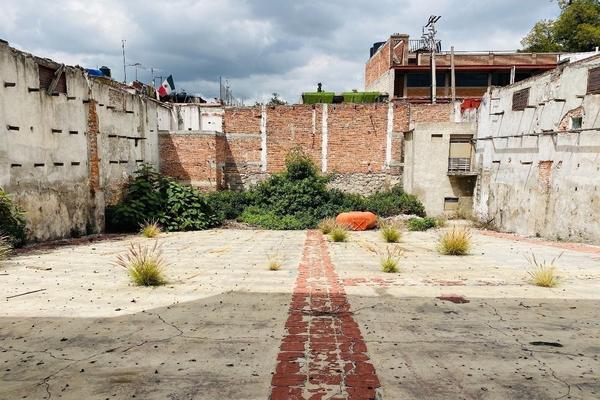 Foto de inmueble en 16 de Septiembre, Col. San Bartolo Naucalpan (Naucalpan Centro) C.P. 53000, Naucalpan de Juárez