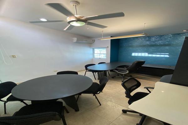Foto de inmueble en 16a, Col. Colonial Chuburna C.P. 97215, Mérida