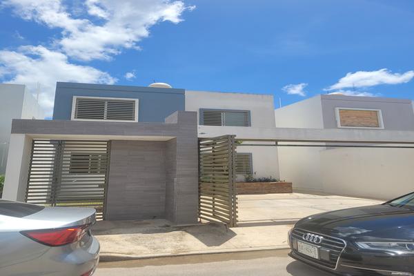 Foto de inmueble en 18, Col. Gran San Pedro Cholul C.P. 97305, Mérida