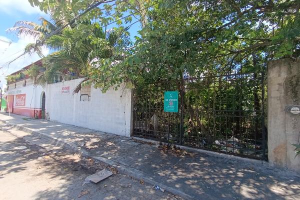 Foto de inmueble en 18 Norte, Col. Ejidal C.P. 77712, Solidaridad