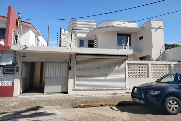 Foto de inmueble en Avenida Gutiérrez Zamora #s/n, Col. Coatzacoalcos Centro C.P. 96400, Coatzacoalcos