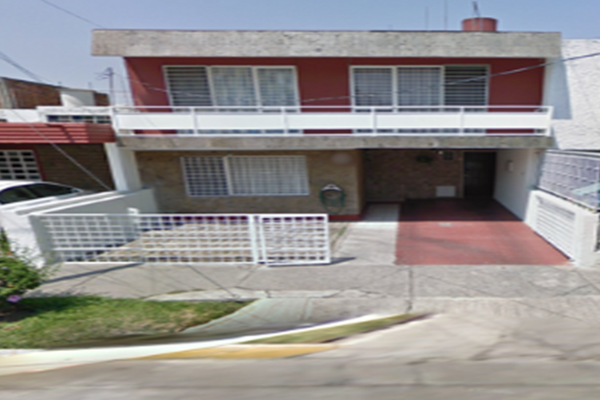Foto de inmueble en Calle San Martin de Porres, Col. Chapalita C.P. 44500, Guadalajara