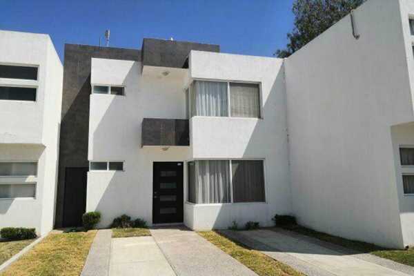 Foto de inmueble en Privada de Bosque, Col. El Mesón C.P. 78397, San Luis Potosí