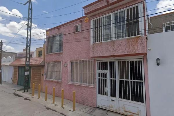 Foto de inmueble en María Isabel, La Lomita 2da Secc, 78434 Soledad de Graciano Sánchez, S.L.P., Col. Pavon 3a Sección C.P. 78434, Soledad de Graciano Sánchez