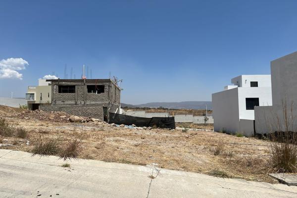 Foto de inmueble en Avenida Adolfo López Mateos Sur, Col. Colinas de Santa Anita C.P. 45640, Tlajomulco de Zúñiga