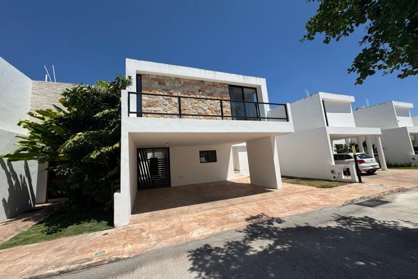 Foto de inmueble en Avenida Temozon, Col. Temozon Norte C.P. 97302, Mérida