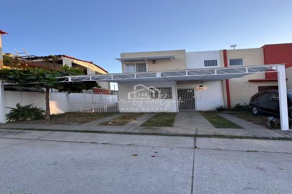 Foto de inmueble en Privada asuncion  #1, Col. Valle Dorado C.P. 63735, Bahía de Banderas