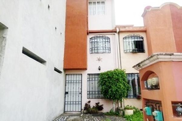 Foto de inmueble en Cto. Huerta de Acatlán, Cofradia de San Miguel, 54715 Cuautitlán Izcalli, Méx., Col. Ex-Hacienda San Miguel  ll C.P. 54715, Cuautitlán Izcalli