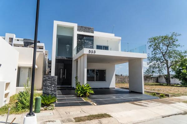 Foto de inmueble en Marina Kelly, Col. Villa Marina C.P. 82112, Mazatlán