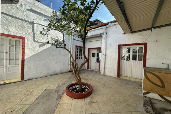 Foto de inmueble en ALTAMIRANO SUR, Col. Centro Sct Querétaro C.P. 76008, Querétaro