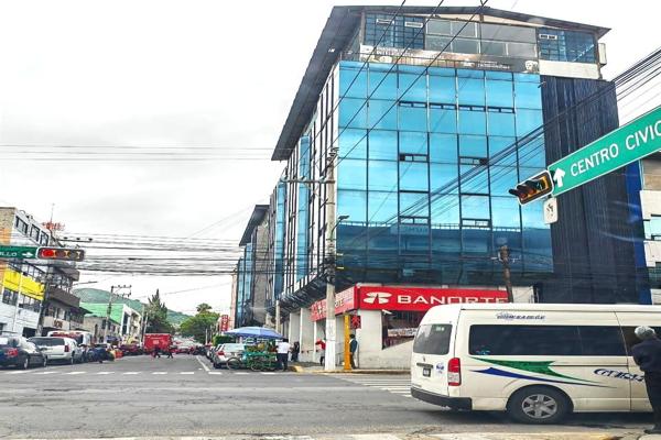Foto de inmueble en Adolfo López Mateos  #36, Col. San Cristóbal Centro C.P. 55000, Ecatepec de Morelos