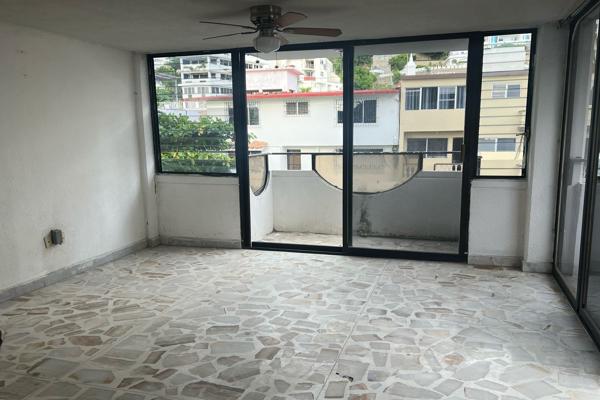 Foto de inmueble en Cerrada Castillo Breton #s/n, Col. Icacos Prolongación C.P. 39866, Acapulco de Juárez