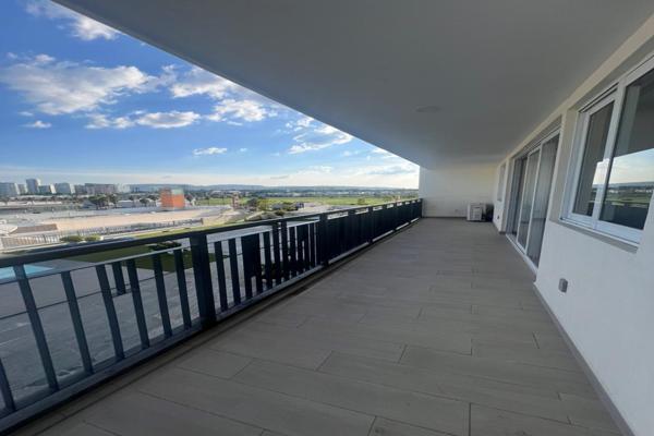 Foto de inmueble en Avenida del Servidor Público, Col. Residencial Poniente C.P. 45136, Zapopan