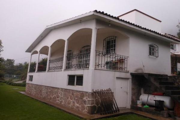 Foto de inmueble en 2 de abril #s/n, Col. San Miguel Tlaixpan C.P. 56247, Texcoco