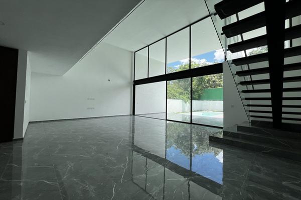 Foto de inmueble en 20, Col. Dzibilchaltún C.P. 97305, Mérida