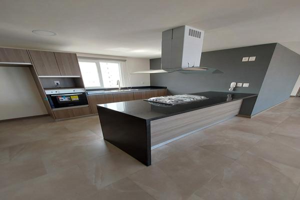 Foto de inmueble en Loma de Sangremal, Col. Loma Dorada C.P. 76060, Querétaro