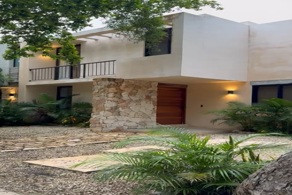 Foto de inmueble en 20°13'06.4"N 87°28'52.2"W, Col. Maya Pax C.P. 77760, Tulum