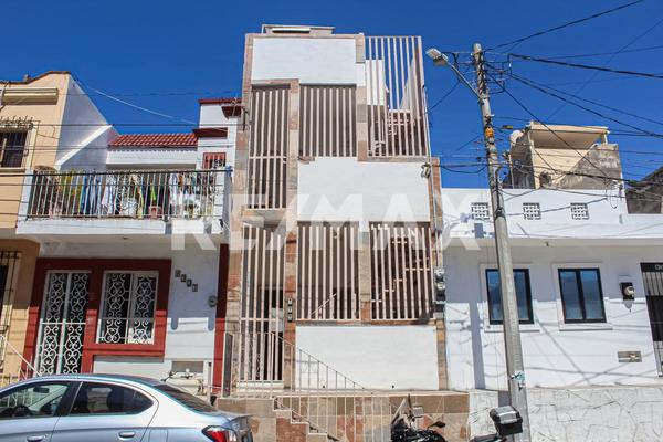 Foto de inmueble en 21 de Marzo, Col. Centro C.P. 82000, Mazatlán