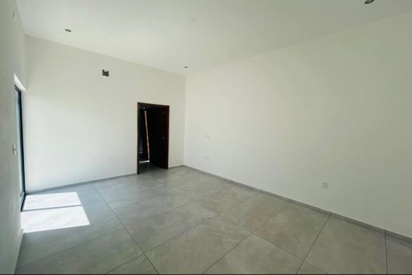 Foto de inmueble en Monte meru, Col. Esmeralda C.P. 28017, Colima