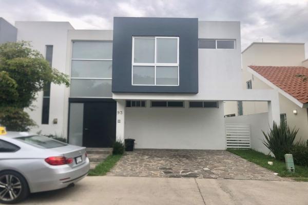 Foto de inmueble en Paseo Solares  #964, Col. Valle Real C.P. 45019, Zapopan