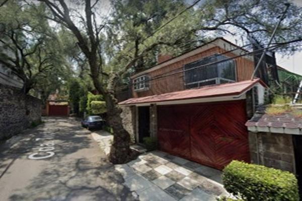 Foto de inmueble en 4TA CERRADA DE TECHICHICASTITLA  35, Col. Cantera C.P. 14428, Tlalpan