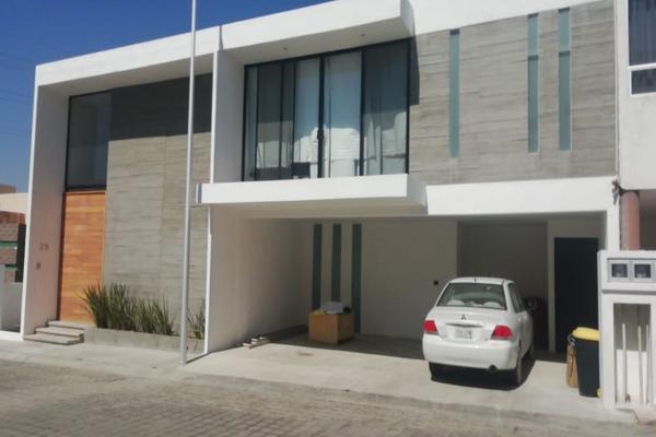 Foto de inmueble en FRACCIONAMIENTO NAVARRA, Col. San Antonio Cacalotepec C.P. 72828, San Andrés Cholula