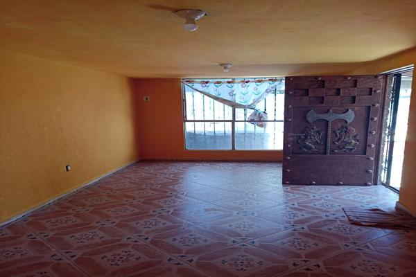 Foto de inmueble en Paseo de Costitlan  #s/n, Col. Hacienda de Costitlán C.P. 56386, Chicoloapan
