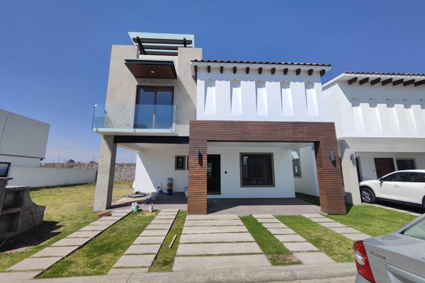 Foto de inmueble en Boulevard Condado del Valle #3213, Col. San Miguel Totocuitlapilco C.P. 52143, Metepec