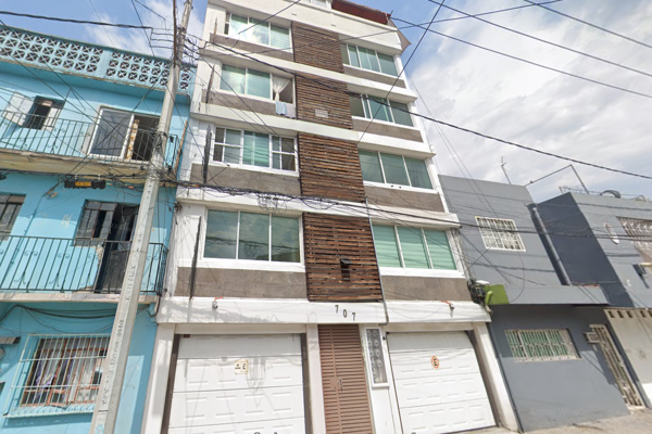 Foto de inmueble en SUR 113  #707, Col. Sector Popular C.P. 09060, Iztapalapa