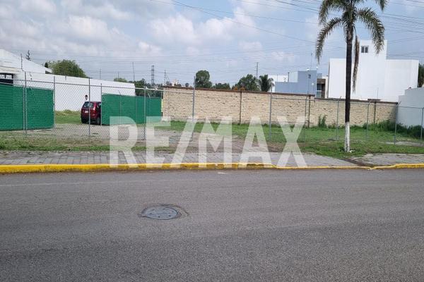 Foto de inmueble en 24 de febrero, Col. San Francisco Acatepec C.P. 72846, San Andrés Cholula