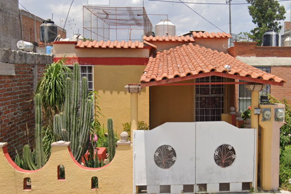 Foto de inmueble en Violetas  #60, Col. Jardines del Rosario C.P. 59363, La Piedad