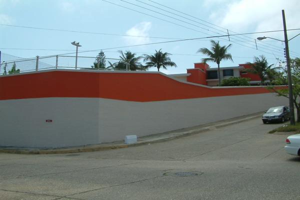 Foto de inmueble en Avenida A. López Mateos, Col. Petrolera C.P. 96500, Coatzacoalcos