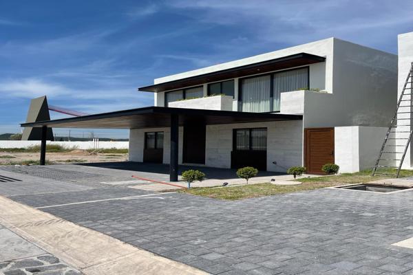 Foto de inmueble en CAMINO REAL #1, Col. Vista Real y Country Club C.P. 76905, Corregidora