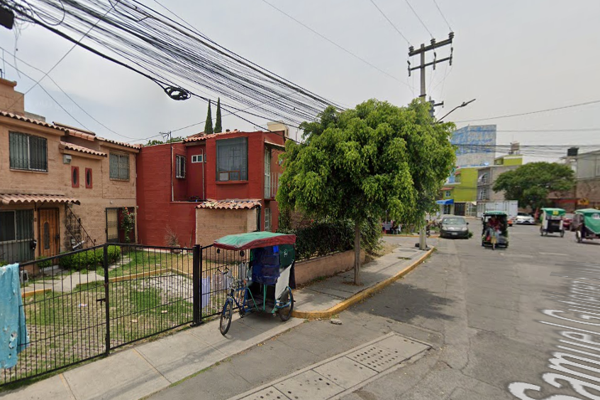 Foto de inmueble en SAMUEL GUTIERREZ BARJAS, Col. Cuautitlán C.P. 54730, Cuautitlán Izcalli