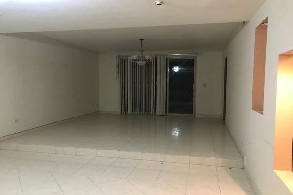 Foto de inmueble en Calle de la Gracia 98 #98, Col. Las Quintas C.P. 27105, Torreón