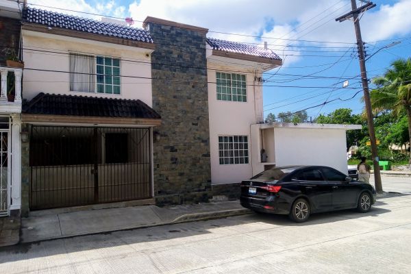 Foto de inmueble en OLMO, Col. Nueva Cecilia C.P. 89554, Ciudad Madero