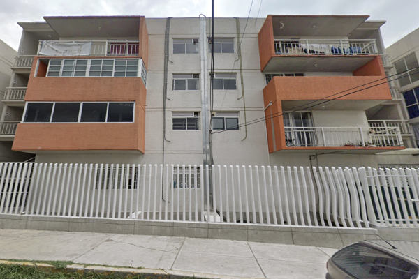 Foto de inmueble en Avenida Los Angeles #81, Col. San Sebastián Tecoloxtitla C.P. 09520, Iztapalapa