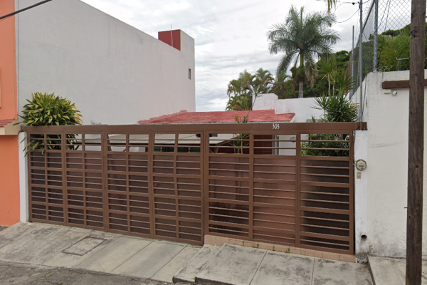 Foto de inmueble en Sauce, Col. Versalles Sur C.P. 63138, Tepic