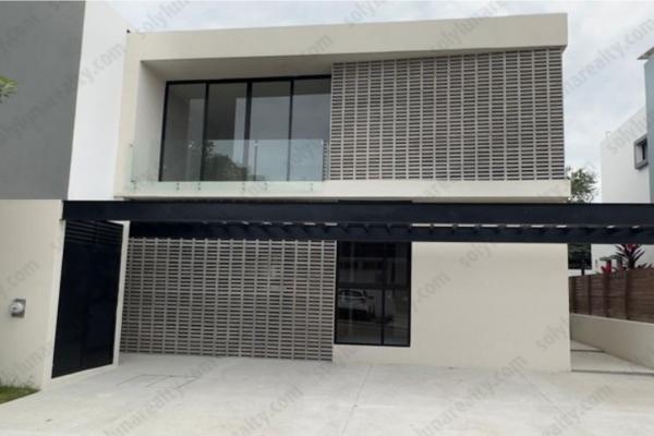 Foto de inmueble en Privada Ikal 30 #30, Col. Lomas del Sol C.P. 63735, Bahía de Banderas