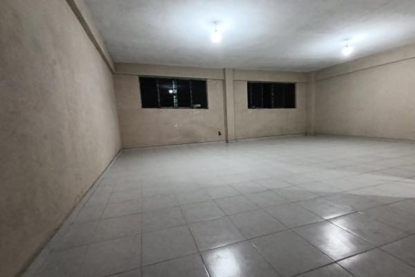 Foto de inmueble en Avenida Central, Col. Valle de Aragón 3ra Sección Oriente C.P. 55280, Ecatepec de Morelos