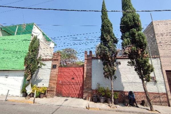 Foto de inmueble en 2da Cerrada de Chimalpopoca #30, Col. Zapotla C.P. 08610, Iztacalco