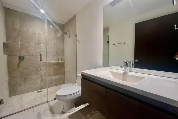 Foto de inmueble en 3 Puertas, Col. Residencial Dinastía C.P. 64639, Monterrey