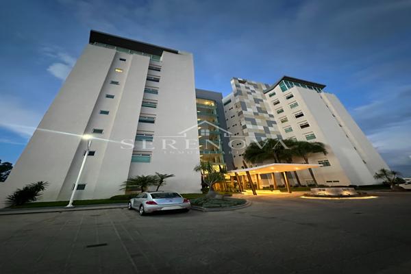 Foto de inmueble en Torre Cumbres #s/n, Col. Villas del Campestre C.P. 37129, León