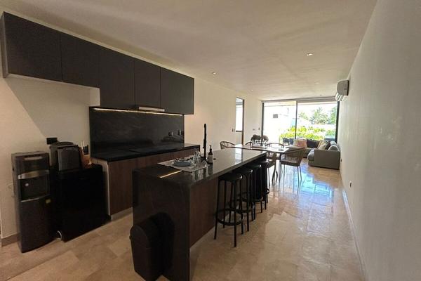 Foto de inmueble en 33, Col. Montebello C.P. 97113, Mérida