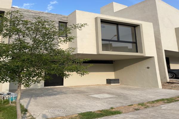 Foto de inmueble en Avenida Altika 300 #300, Col. Misión Del Bosque C.P. 45133, Zapopan