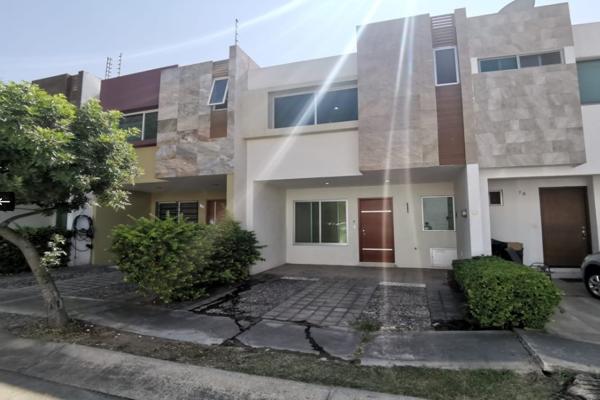 Foto de inmueble en CTO LOS TULIPANES VILLAS DE ZAPOPAN ZAPOPAN JAL 21491584773, Col. Villas de Zapopan C.P. 45130, Zapopan