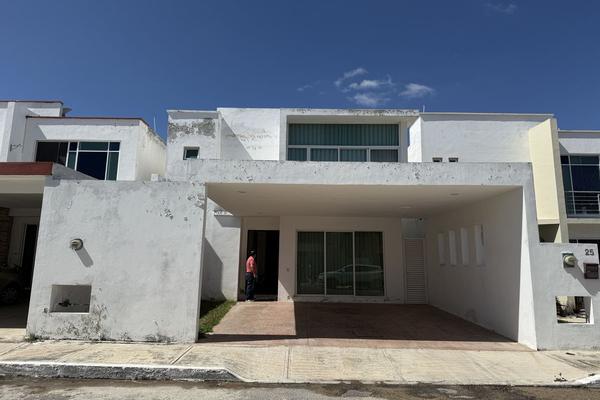Foto de inmueble en 35, Col. Chuburna de Hidalgo C.P. 97205, Mérida