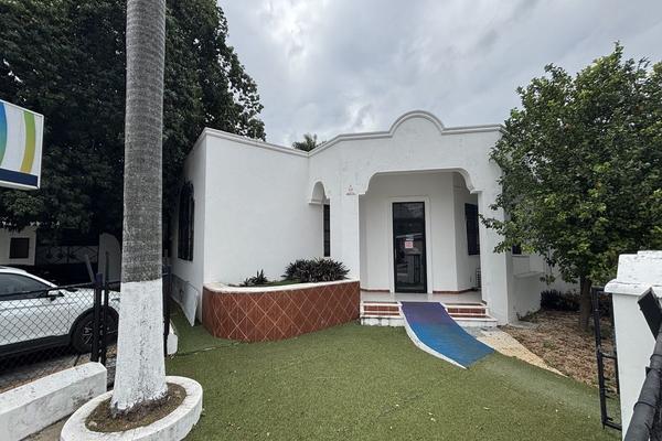 Foto de inmueble en 35, Col. Paseo de Montejo C.P. 97205, Mérida