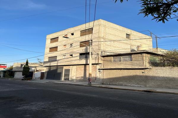 Foto de inmueble en Tacubaya 215 #215, Col. General José Vicente Villada C.P. 57710, Nezahualcóyotl
